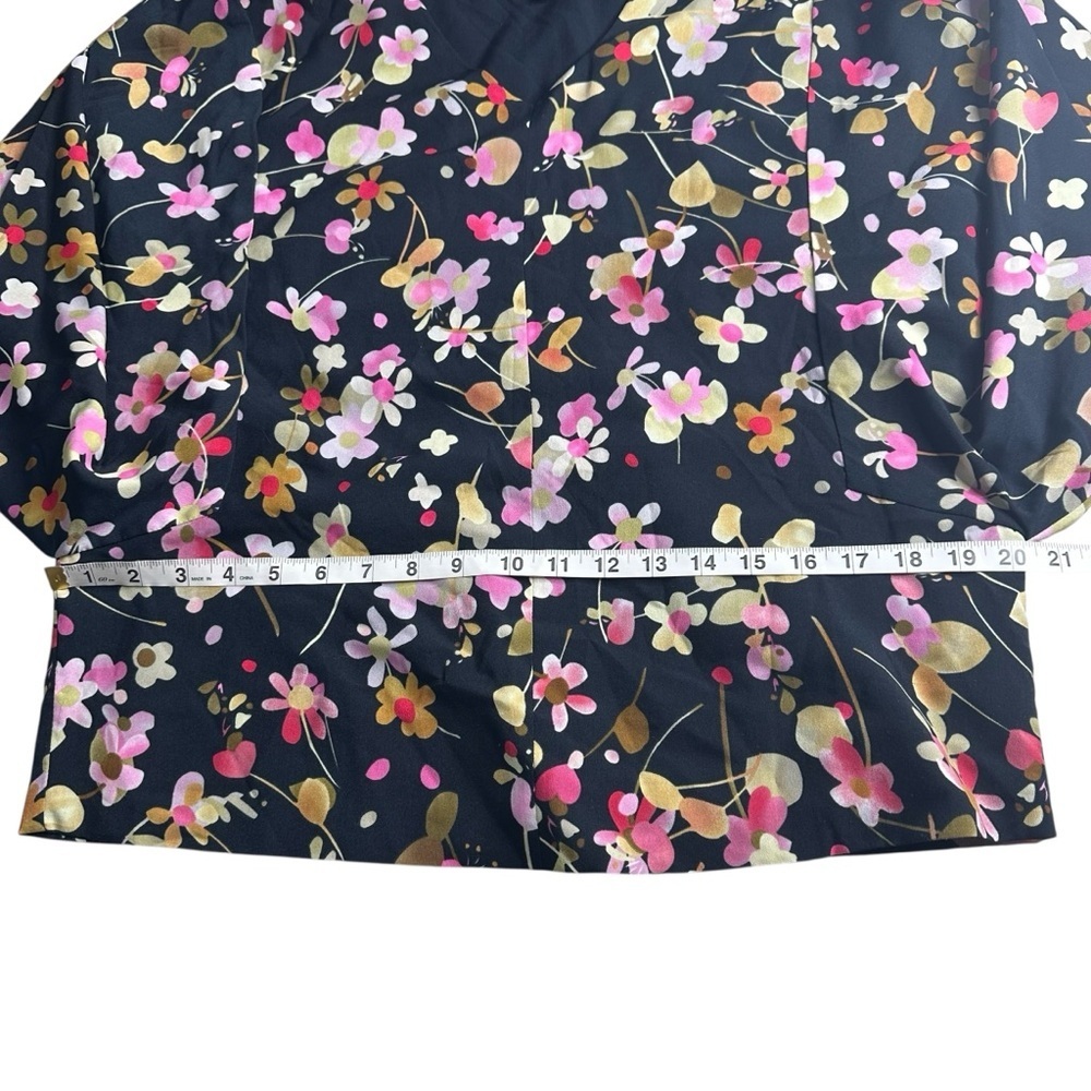 Cabi Charm Limited Edition Floral V- Neck Blouse Size Small - Picture 5 of 8
